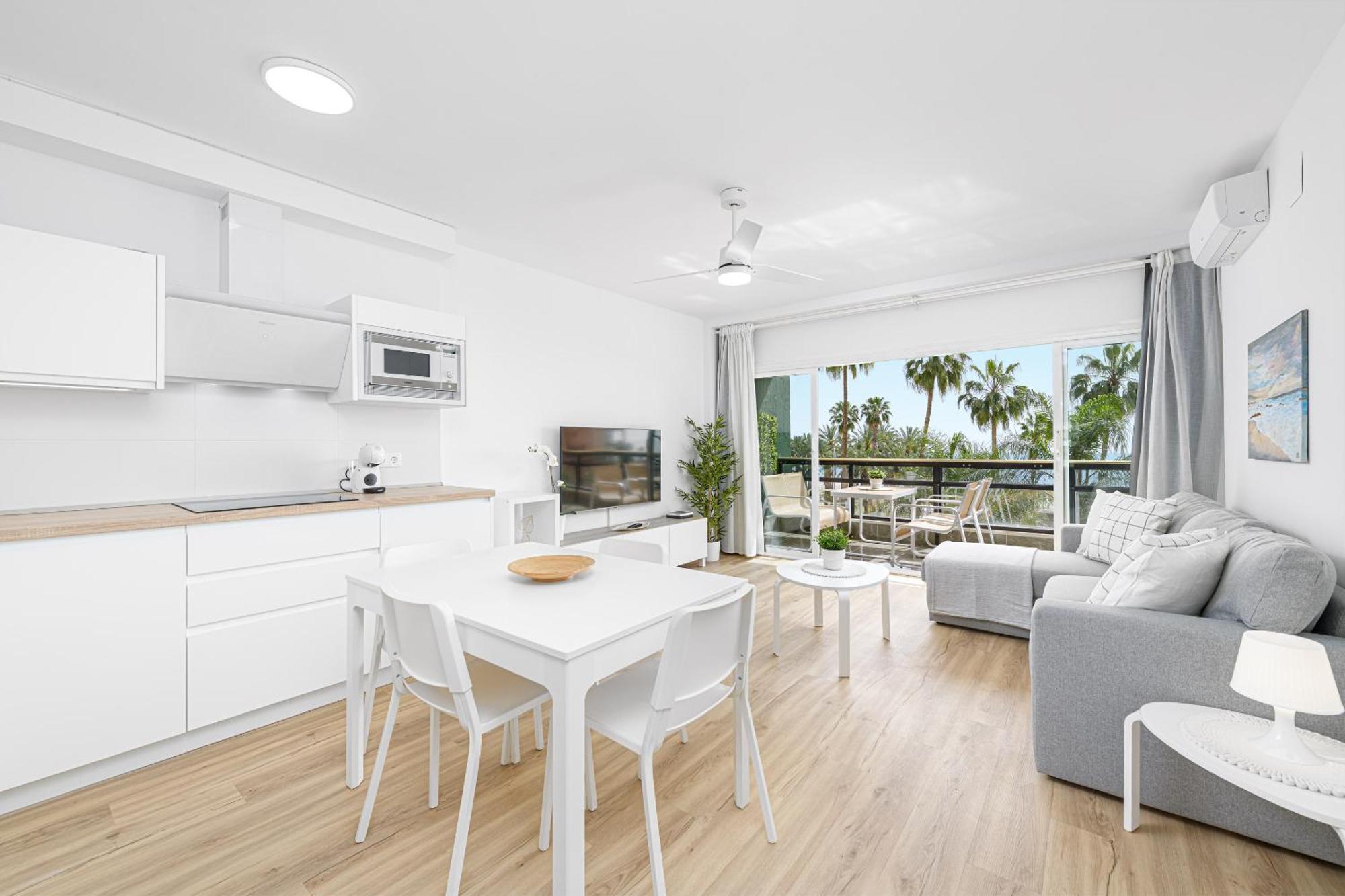 Amazing Carihuela View & Parking Apartman Torremolinos Kültér fotó